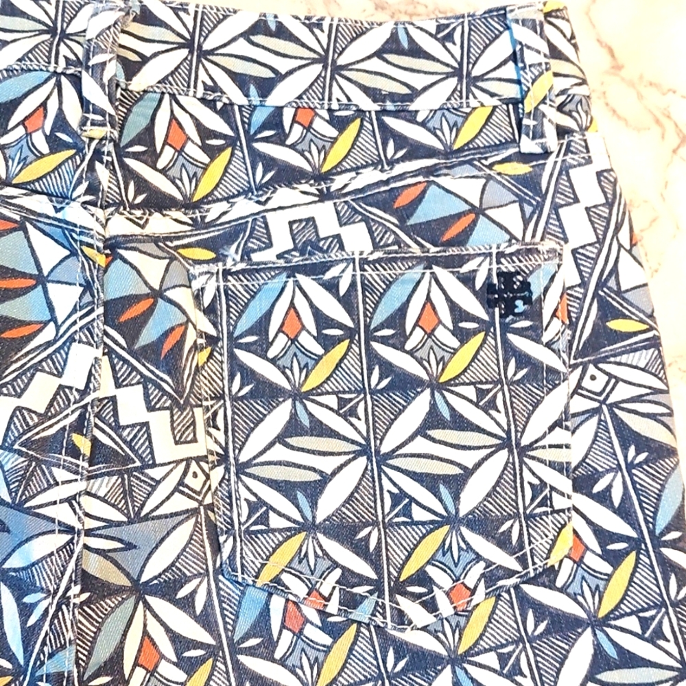 Tory Burch Colorful Geometric Print Ankle Jeans, Size 27 - Picture 4 of 7